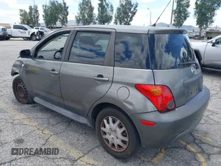 2004 Scion xA z VIN JTKKT624840054017, wystawiony jako IAAI lot #42255268 z przebiegiem 182 913 mil mil oraz . Historia ofert i sprzedaży dostępna na DreamBid. Obrazek 3.