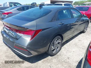 2025 Hyundai Elantra SEL Sport z VIN KMHLM4DG9SU909488, wystawiony jako IAAI lot #41990547 z przebiegiem 2 825 mil mil oraz . Historia ofert i sprzedaży dostępna na DreamBid. Obrazek 4.