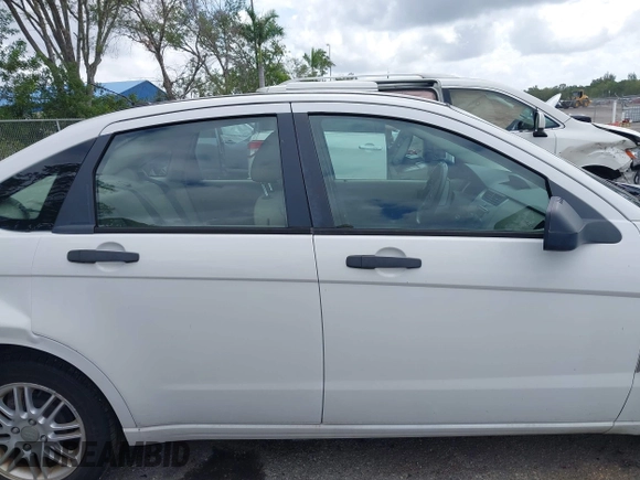 2008 Ford Focus SE with VIN 1FAHP35N98W280147, listed as a IAAI auction lot 41999465 with 133,511 mi miles. Bid and sale history available at carsss.com. Image 13.