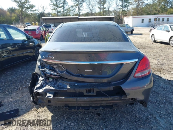 2016 Mercedes-Benz C 300 z VIN 55SWF4JB8GU160119, wystawiony jako IAAI lot #41887047 z przebiegiem 89 688 mil mil oraz . Historia ofert i sprzedaży dostępna na DreamBid. Obrazek 16.