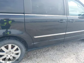 2014 Chrysler Town & Country Touring with VIN 2C4RC1BG8ER303507, listed as a IAAI auction lot 42008446 with 118,374 mi miles. Bid and sale history available at carsss.com. Image 6.