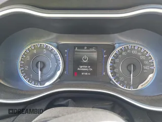 2015 Chrysler 200 Limited with VIN 1C3CCCAB4FN660435, listed as a IAAI auction lot 41630312 with 97,165 mi miles. Bid and sale history available at carsss.com. Image 7.