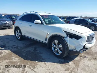 2017 Infiniti QX70 z VIN JN8CS1MU0HM143050, wystawiony jako IAAI lot #41712100 z przebiegiem 123 907 mil mil oraz . Historia ofert i sprzedaży dostępna na DreamBid. Obrazek 1.