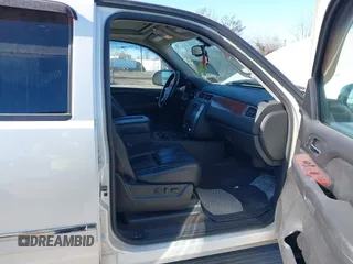 2009 GMC Yukon SLT 4SB with VIN 1GKFK33079R251967, listed as a IAAI auction lot 41901508 with 186,900 mi miles and . Bid and sale history available at DreamBid. Image 5.