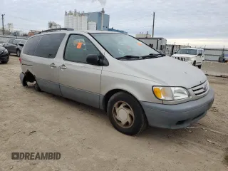 2001 Toyota Sienna LE with VIN 4T3ZF13C01U380455, listed as a Copart auction lot 82256374 with 0 mi miles and Non Repairable. Bid and sale history available at carsss.com. Image 4.