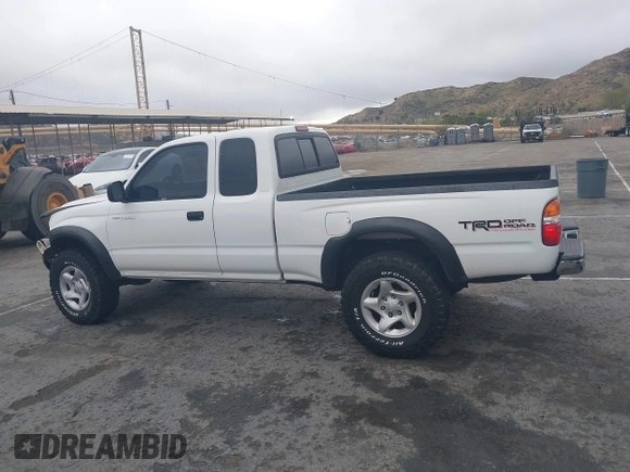 2001 Toyota Tacoma z VIN 5TEWN72N11Z820568, wystawiony jako IAAI lot #41820146 z przebiegiem 188 430 mil mil oraz . Historia ofert i sprzedaży dostępna na DreamBid. Obrazek 13.