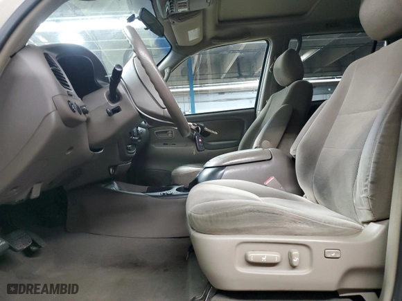 2005 Toyota Sequoia SR5 with VIN 5TDBT44A05S236002, listed as a Copart auction lot 53360705 with 180,545 mi miles and Clean Title. Bid and sale history available at carsss.com. Image 7.