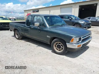 1992 Toyota Pickup z VIN JT4VN93D6N5027403, wystawiony jako IAAI lot #42402045 z przebiegiem 300 586 mil mil oraz . Historia ofert i sprzedaży dostępna na DreamBid. Obrazek 1.