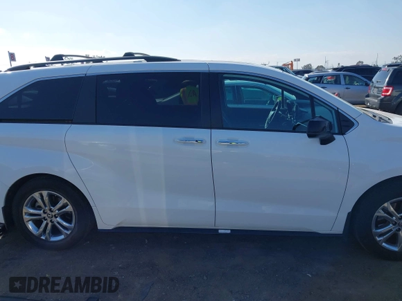 2023 Toyota Sienna XSE with VIN 5TDXSKFC7PS076599, listed as a IAAI auction lot 41548652 with 35,587 mi miles. Bid and sale history available at carsss.com. Image 14.