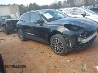 2017 Porsche Macan S with VIN WP1AB2A5XHLB16898, listed as a IAAI auction lot 41729651 with 91,327 mi miles and . Bid and sale history available at DreamBid. Image 1.