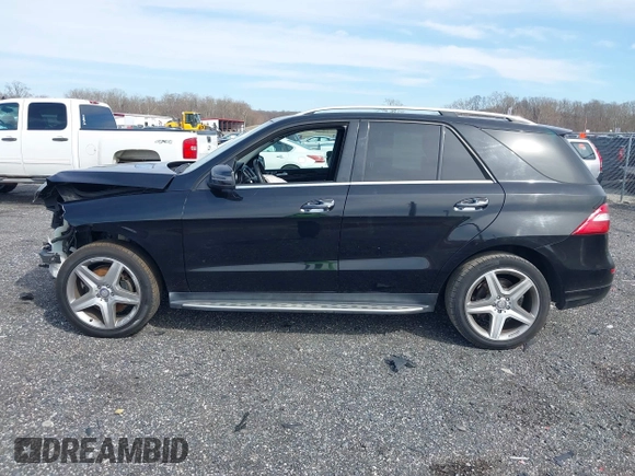 2015 Mercedes-Benz M 400 with VIN 4JGDA5GB9FA594766, listed as a IAAI auction lot 41835853 with 106,873 mi miles and . Bid and sale history available at DreamBid. Image 15.