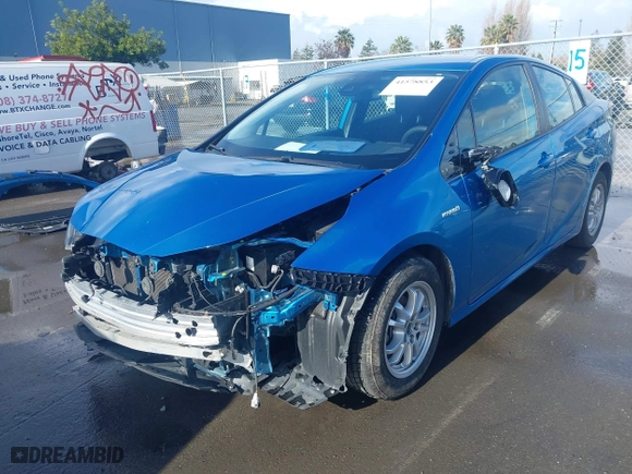 2020 Toyota Prius L Eco with VIN JTDKARFU1L3111938, listed as a IAAI auction lot 41578853 with 117,641 mi miles. Bid and sale history available at carsss.com. Image 18.