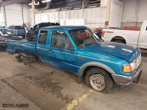1994 Ford Ranger Splash with VIN 1FTCR15X9RPB31740, listed as a IAAI auction lot 41013596 with 52,610 mi miles. Bid and sale history available at carsss.com. Image 1.