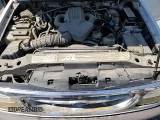 1997 Ford Explorer XL z VIN 1FMDU32E3VZB49226, wystawiony jako Copart lot #73610834 z przebiegiem 236 649 mil mil oraz Czysty tytuł • Clean title. Historia ofert i sprzedaży dostępna na DreamBid. Obrazek 12.