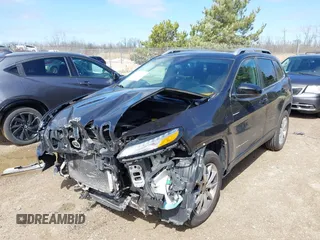 2014 Jeep Cherokee Limited with VIN 1C4PJMDS2EW153305, listed as a IAAI auction lot 41908007 with 88,015 mi miles. Bid and sale history available at carsss.com. Image 2.