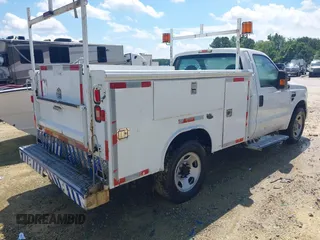 2008 Ford F-350 с VIN 1FDSF30568EB85539, выставлен на аукционе IAAI как лот 42207045 с пробегом 307 671 миль миль и . История ставок и продаж доступна на DreamBid. Изображение 4.