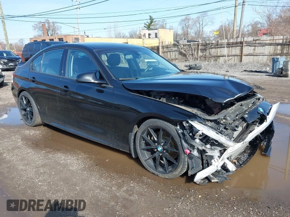 2015 BMW 3 Series 328i xDrive with VIN WBA3B3C51FF548592, listed as a IAAI auction lot 41941167 with 87,124 mi miles. Bid and sale history available at carsss.com. Image 1.