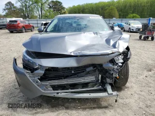 2024 Nissan Sentra S with VIN 3N1AB8BV4RY238946, listed as a Copart auction lot 51731525 with 8,675 mi miles and Salvage Title. Bid and sale history available at DreamBid. Image 5.
