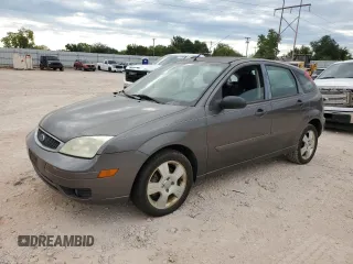 2007 Ford Focus S with VIN 1FAHP37N07W331532, listed as a Copart auction lot 71894104 with 183,909 mi miles and Clean Title. Bid and sale history available at carsss.com. Image 1.