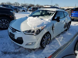 2014 Hyundai Veloster with VIN KMHTC6AD7EU213774, listed as a Copart auction lot 88239215 with 135,631 mi miles and Salvage Title. Bid and sale history available at carsss.com. Image 1.