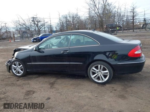 2008 Mercedes-Benz CLK 350 with VIN WDBTJ56H28F245782, listed as a IAAI auction lot 41512400 with 137,157 mi miles and . Bid and sale history available at carsss.com. Image 14.