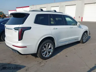 2020 Cadillac XT6 AWD Sport with VIN 1GYKPGRS5LZ115883, listed as a IAAI auction lot 39995097 with 68,589 mi miles. Bid and sale history available at carsss.com. Image 4.