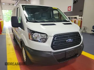 2019 Ford Transit z VIN 1FTYE1YM9KKA69150, wystawiony jako IAAI lot #42723249 z przebiegiem 226 890 mil mil oraz . Historia ofert i sprzedaży dostępna na DreamBid. Obrazek 28.