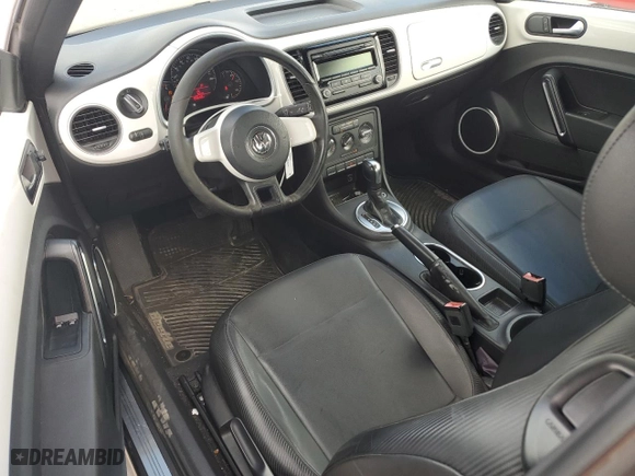 2012 Volkswagen Beetle 2.5L PZEV with VIN 3VWJP7ATXCM606633, listed as a Copart auction lot 85889244 with 80,652 mi miles and Salvage Title. Bid and sale history available at carsss.com. Image 8.