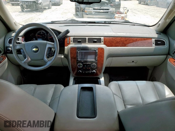 2012 Chevrolet Suburban LT with VIN 1GNSCJE04CR265414, listed as a Copart auction lot 58189085 with 183,114 mi miles and Clean title. Bid and sale history available at DreamBid. Image 8.