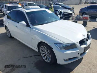 2011 BMW 3 Series 328i с VIN WBAPH5C51BA445353, выставлен на аукционе IAAI как лот 42528343 с пробегом 190 827 миль миль и . История ставок и продаж доступна на DreamBid. Изображение 1.
