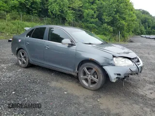 2010 Volkswagen Jetta SEL с VIN 3VWRX7AJ5AM072519, выставлен на аукционе Copart как лот 61594745 с пробегом 260 422 миль миль и Списание • Salvage title. История ставок и продаж доступна на DreamBid. Изображение 4.
