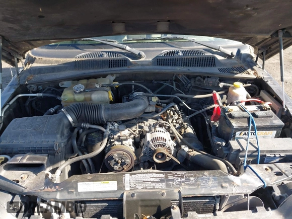 2005 Jeep Liberty Sport with VIN 1J4GL48K85W700799, listed as a IAAI auction lot 42054433 with 166,989 mi miles. Bid and sale history available at carsss.com. Image 10.
