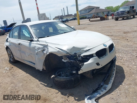 2016 BMW 3 Series 328d z VIN WBA8E5C53GK388412, wystawiony jako IAAI lot #42214089 z przebiegiem 91 678 mil mil oraz . Historia ofert i sprzedaży dostępna na DreamBid. Obrazek 1.