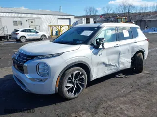 2022 Mitsubishi Outlander SEL with VIN JA4J4VA82NZ072695, listed as a IAAI auction lot 41644500 with 55,331 mi miles. Bid and sale history available at carsss.com. Image 2.