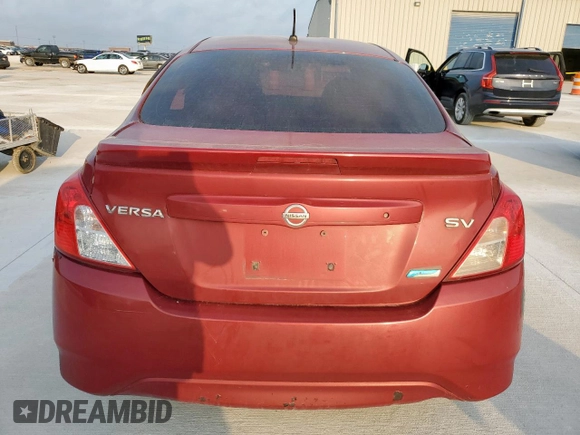 2016 Nissan Versa S z VIN 3N1CN7AP2GL872263, wystawiony jako Copart lot #58126075 z przebiegiem 157 170 mil mil oraz Czysty tytuł • Clean title. Historia ofert i sprzedaży dostępna na DreamBid. Obrazek 6.
