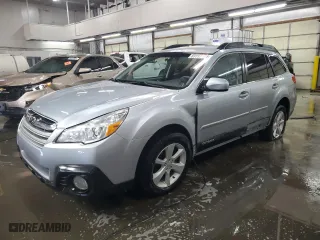 2014 Subaru Outback 2.5i Premium with VIN 4S4BRCCCXE3234279, listed as a Copart auction lot 89393495 with 132,637 mi miles and Salvage Title. Bid and sale history available at carsss.com. Image 1.