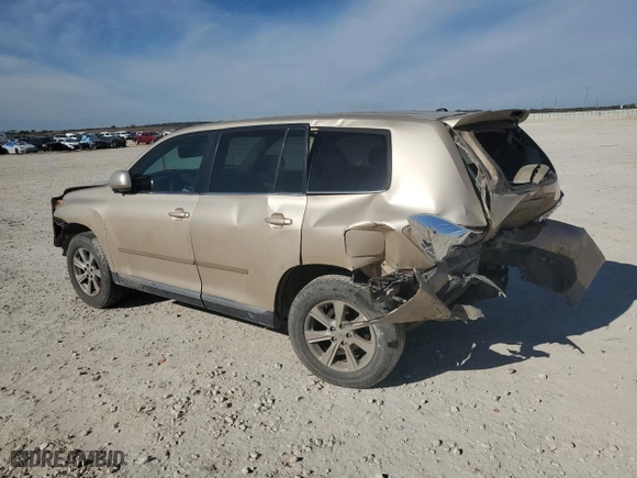 2011 Toyota Highlander with VIN 5TDZA3EHXBS009356, listed as a Copart auction lot 89105275 with 211,665 mi miles and Salvage Title. Bid and sale history available at carsss.com. Image 2.