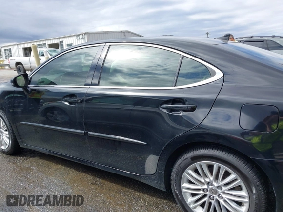 2014 Lexus ES 330 with VIN JTHBK1GG8E2149892, listed as a IAAI auction lot 41818300 with 176,656 mi miles and . Bid and sale history available at carsss.com. Image 14.