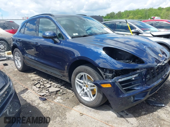 2018 Porsche Macan with VIN WP1AA2A57JLB02790, listed as a IAAI auction lot 42001685 with 59,313 mi miles. Bid and sale history available at carsss.com. Image 1.