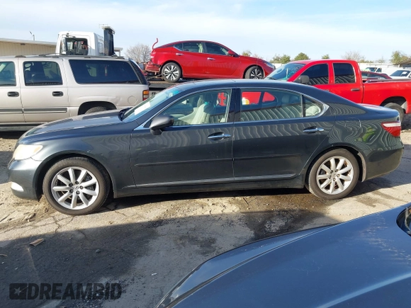 2008 Lexus LS LWB with VIN JTHGL46F885028568, listed as a IAAI auction lot 41615838 with 225,793 mi miles. Bid and sale history available at carsss.com. Image 14.