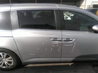 2014 Honda Odyssey EX-L with VIN 5FNRL5H65EB058750, listed as a IAAI auction lot 41853116 with 177,933 mi miles and . Bid and sale history available at carsss.com. Image 14.