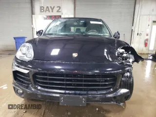2016 Porsche Cayenne z VIN WP1AA2A20GLA05428, wystawiony jako Copart lot #52168225 z przebiegiem 90 749 mil mil oraz Szkoda całkowita • Salvage title. Historia ofert i sprzedaży dostępna na DreamBid. Obrazek 5.