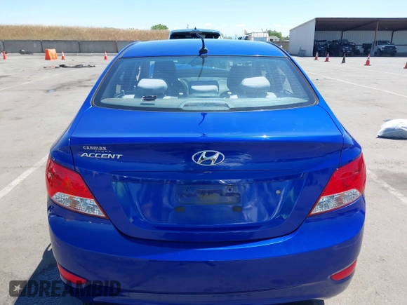 2013 Hyundai Accent GLS z VIN KMHCT4AE1DU496622, wystawiony jako IAAI lot #42248910 z przebiegiem 88 832 mil mil oraz . Historia ofert i sprzedaży dostępna na DreamBid. Obrazek 16.