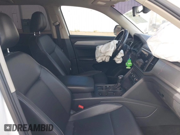 2018 Volkswagen Atlas SE с VIN 1V2KR2CA6JC576835, выставлен на аукционе IAAI как лот 42174916 с пробегом 153 322 миль миль и . История ставок и продаж доступна на DreamBid. Изображение 5.