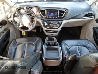 2017 Chrysler Pacifica Touring L with VIN 2C4RC1BG0HR683334, listed as a Copart auction lot 48756915 with 178,239 mi miles and Salvage Title. Bid and sale history available at DreamBid. Image 8.