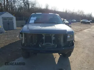 2008 GMC Sierra 3500HD SRW SLT z VIN 1GTHK33698F206358, wystawiony jako IAAI lot #41395304 z przebiegiem 280 645 mil mil oraz . Historia ofert i sprzedaży dostępna na DreamBid. Obrazek 12.