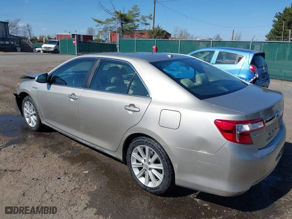 2014 Toyota Camry Hybrid LE with VIN 4T1BD1FK0EU112479, listed as a IAAI auction lot 41901348 with 91,440 mi miles. Bid and sale history available at carsss.com. Image 3.