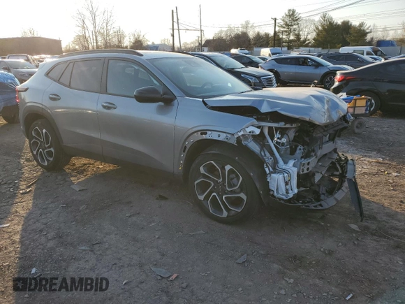 2025 Chevrolet Trax 2RS with VIN KL77LJEP8SC069258, listed as a Copart auction lot 47516225 with 4,974 mi miles and Salvage Title. Bid and sale history available at carsss.com. Image 4.