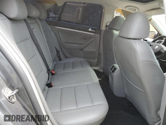 2007 Volkswagen Jetta Wolfsburg Edition с VIN 3VWEG71K87M076290, выставлен на аукционе Copart как лот 61903575 с пробегом 80 870 миль миль и Списание • Salvage title. История ставок и продаж доступна на DreamBid. Изображение 10.