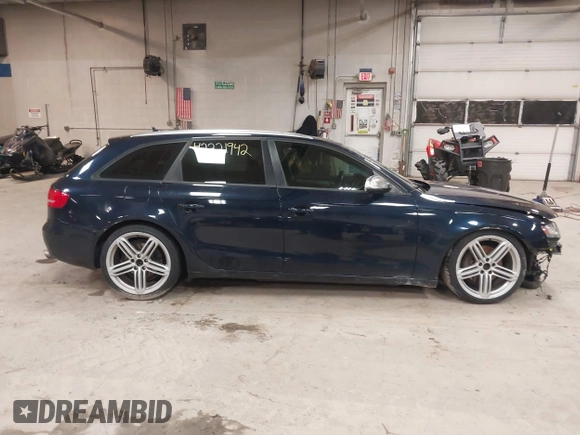 2010 Audi A4 Premium z VIN WAUSFAFL8AA037109, wystawiony jako IAAI lot #42221942 z przebiegiem 177 019 mil mil oraz . Historia ofert i sprzedaży dostępna na DreamBid. Obrazek 14.